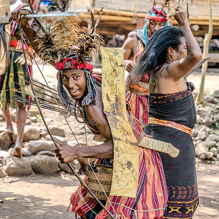 Traditionelles Dorf Tapkala des Abui-Stammes auf Alor