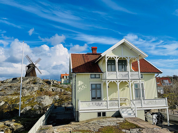 Villa und Windmühle in Fiskebäckskil