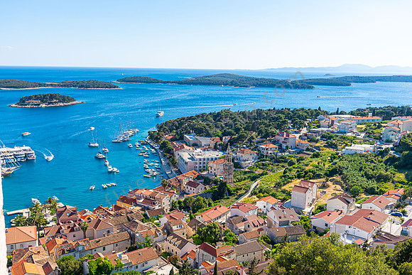 Blick auf Hvar und die Paklinski Otoci Inseln