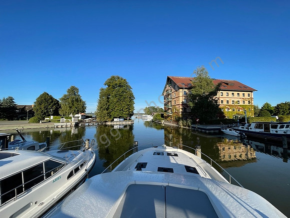 Stadthafen von Neustrelitz mit ehemaligem Speicher