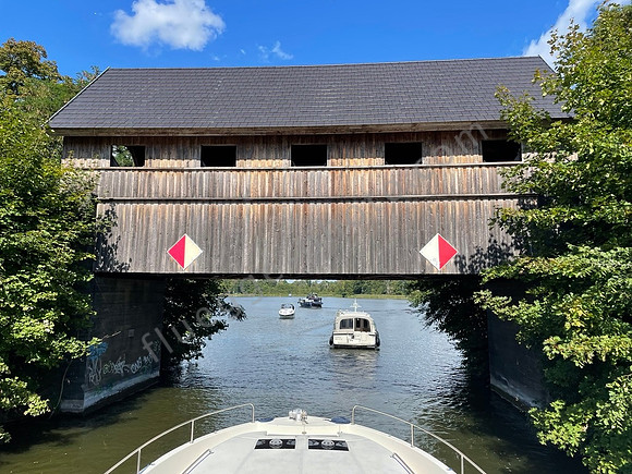 Ahrensberger Hausbrücke am Finowsee, denkmalgeschützte einzige noch erhaltene gedeckte Brücke