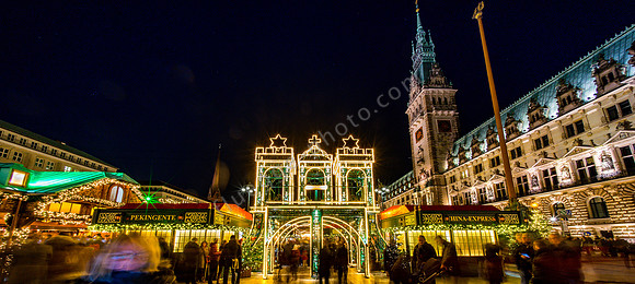 Weihnachtsmarkt am Rathaus