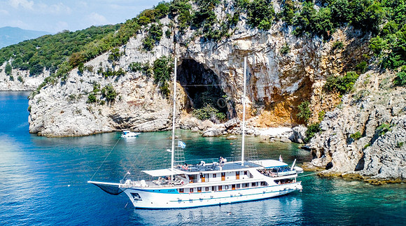 Kreuzfahrtschiff „Aria“