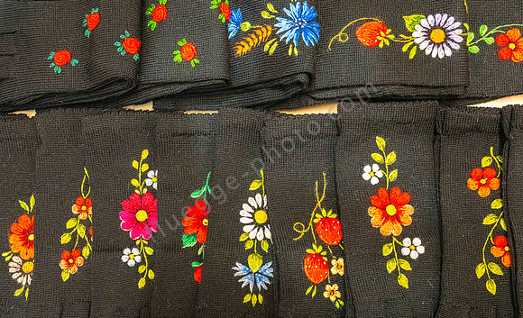 Souvenirladen in Tallinn mit traditionellem Kunsthandwerk