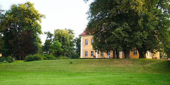 Schloss und Gut Lomnitz