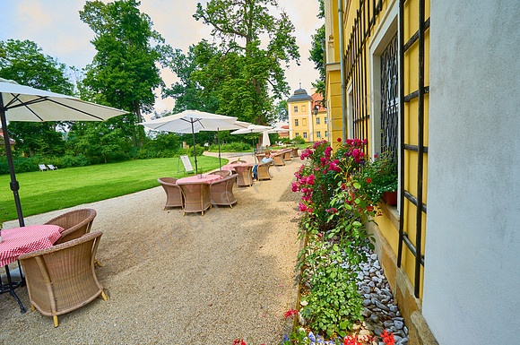 Schloss und Gut Lomnitz