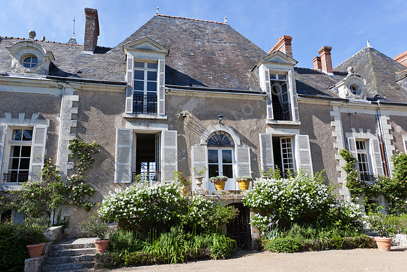 Château de Frileuse, ein Herrschaftssitz von 1830 mit 30 Hektar großem Park in Les Montils bei Blois im Loiretal