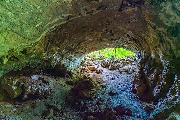 Feldhofhöhle- Sauerland