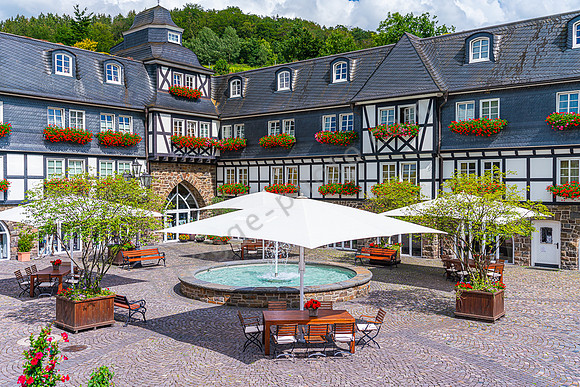 _A7R7359