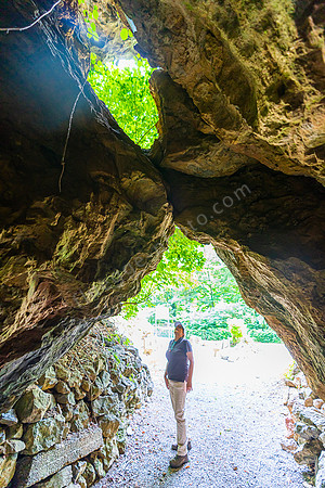 Feldhofhöhle- Sauerland