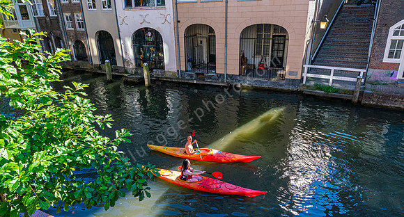 Kajaks auf der Oudegracht, Utrecht
