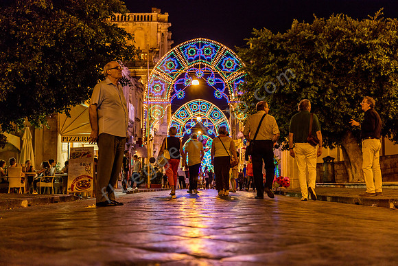 Noto bei Nacht.