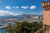 Palermo: Blick über den Yachthafen auf die Bucht von Palermo.