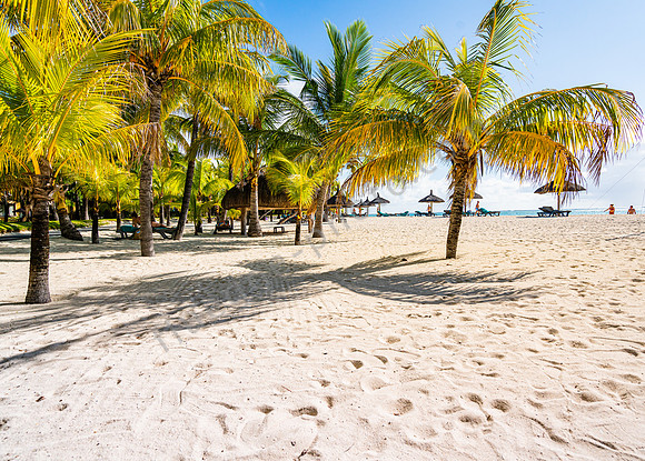 Strand vom Dinarobin Hotel Golf & Spa