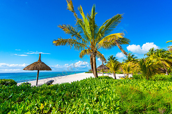 Strand vom Dinarobin Hotel Golf & Spa