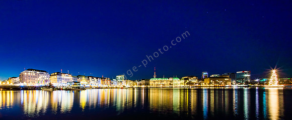Hamburger Binnenalster mit Hotel Vier Jahreszeiten & Fernsehturm