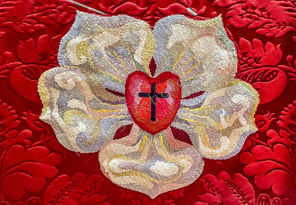 "Luther-Rose", Stickarbeit und Geschenk von Königin Margarethe II von Dänemark