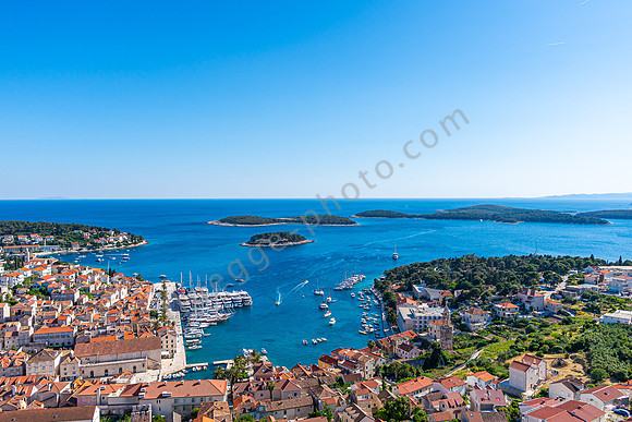 Blick auf Hvar und die Paklinski Otoci Inseln
