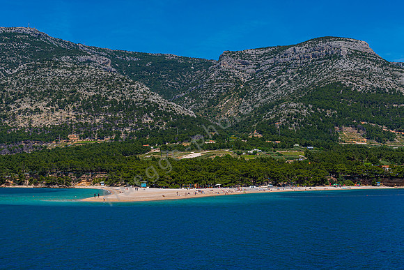 Der Strand von Zlatni Rat (Goldenes Horn).