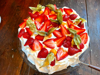 Pavlova-Torte bei Everts Sjöbod
