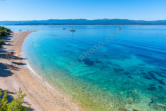 Der Strand von Zlatni Rat (Goldenes Horn).